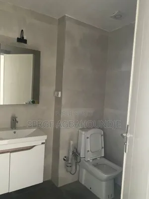 5chbre Appartement dans Appartement F5 Haut, Dakar Plateau à Louer