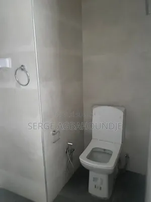 5chbre Appartement dans Appartement F5 Haut, Dakar Plateau à Louer