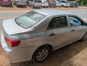 Toyota Corolla L 4dr Sedan (1.8L 4cyl 4A) 2014 Gris