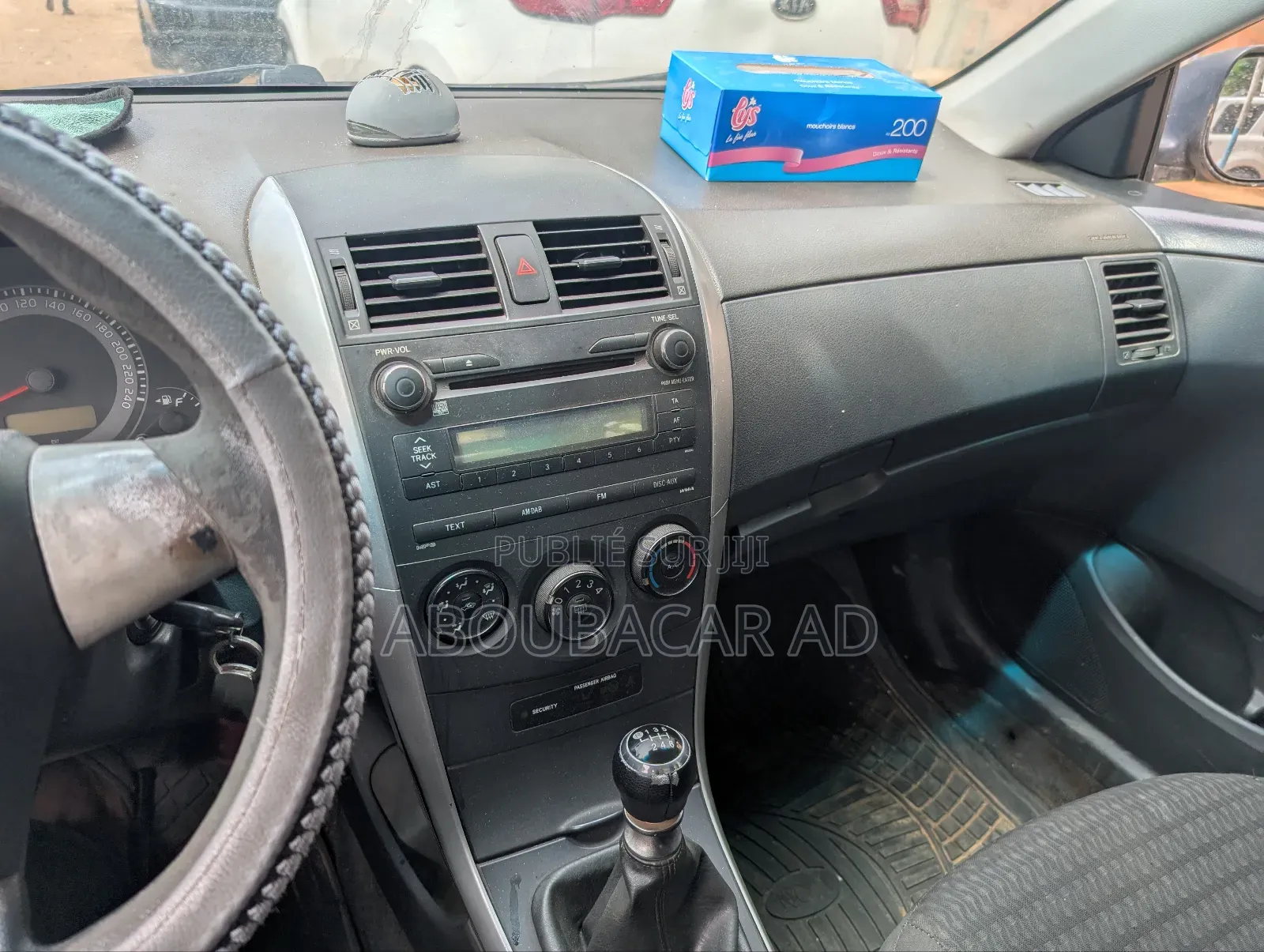 Toyota Corolla L 4dr Sedan (1.8L 4cyl 4A) 2014 Gris