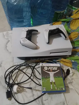 Playstation 5 + 2 Manete Fc25