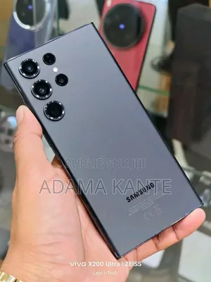 Photo - New Samsung Galaxy S22 Ultra 5G 256 GB Blanc