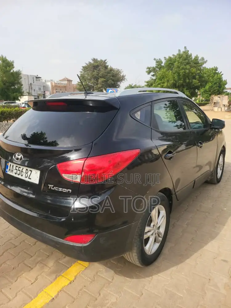 Hyundai Tucson 2012 Black