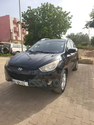 Photo - Hyundai Tucson 2012 Black
