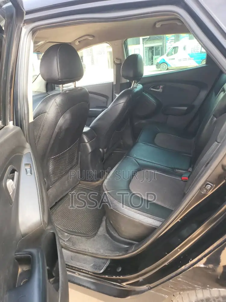 Hyundai Tucson 2012 Black