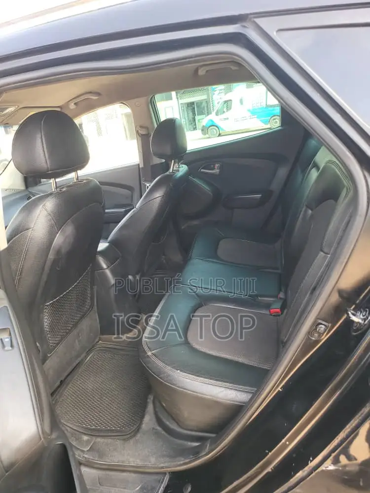 Hyundai Tucson 2012 Black