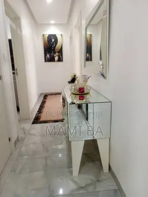 Furnished 3chbre Appartement dans Meublé, Almadies à Louer