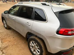 Jeep Cherokee 2015 Gris