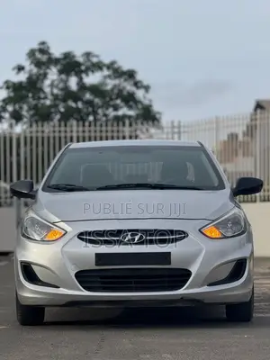 Hyundai Accent 2016 Gris