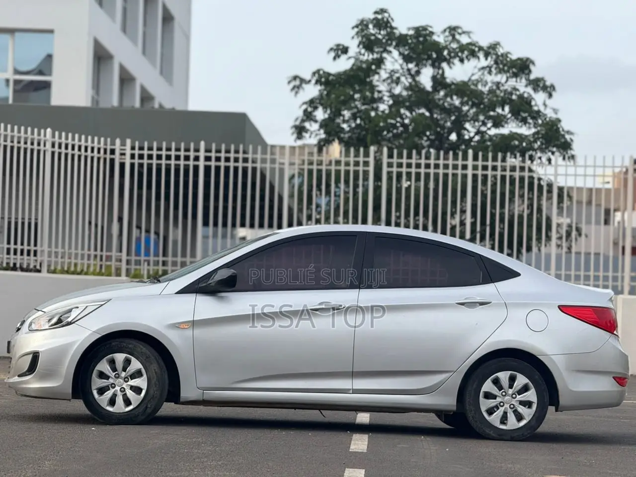 Hyundai Accent 2016 Gris