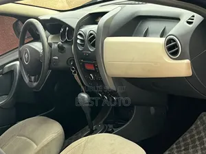 Renault Duster 2017 Blue