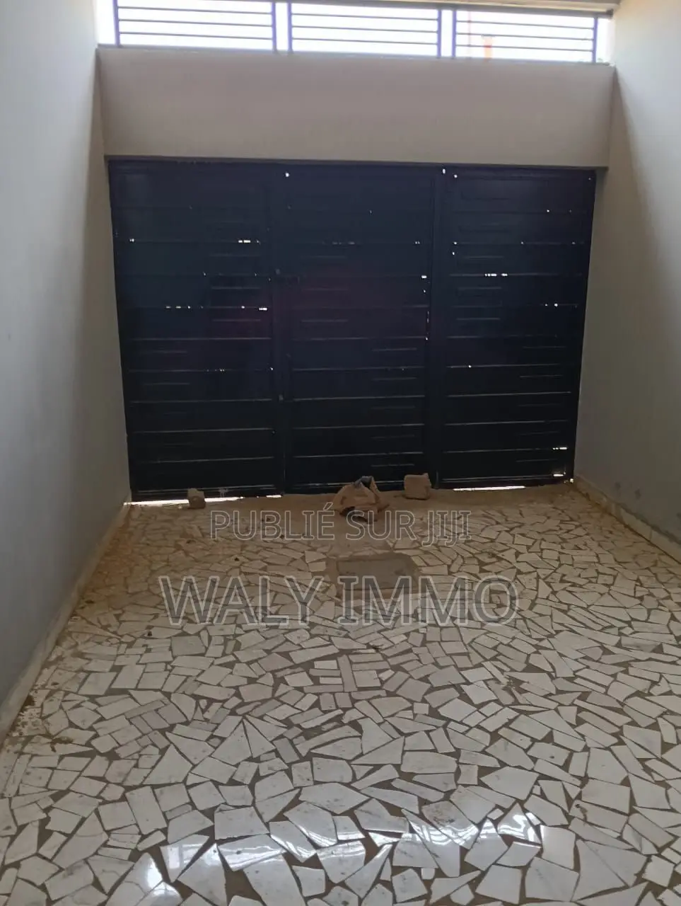 6chbre Maison dans Villa, Sindia à Louer