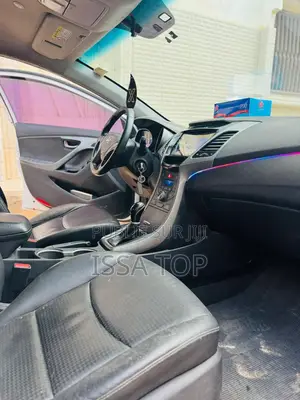 Hyundai Avante 2015 Blanc