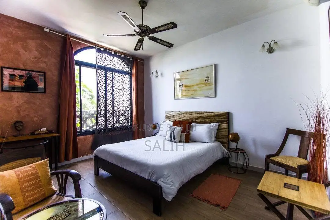 11chbre Maison dans Salih-Immo, Yoff à Vendre