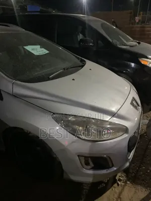 PEUGEOT 308 2013 Gris