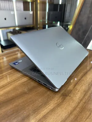 New Dell Latitude 5450 32GB Intel Core Ultra 7 SSD 1T