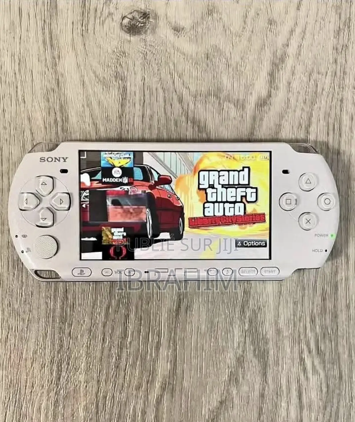 PSP Slim Blanc Unique Venant 25 Jeux Accessoires Complet