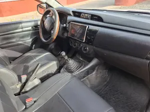 Location Pick-Up Toyota Hilux 2020