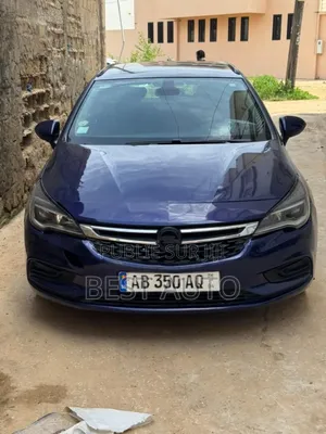 Photo - Opel Astra 2017 Blue