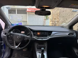 Opel Astra 2017 Blue