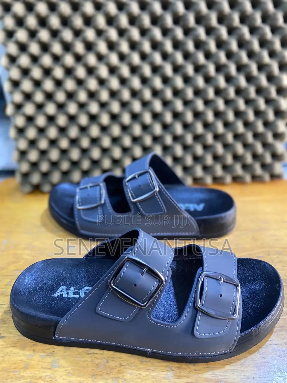 Confortable Et Félix