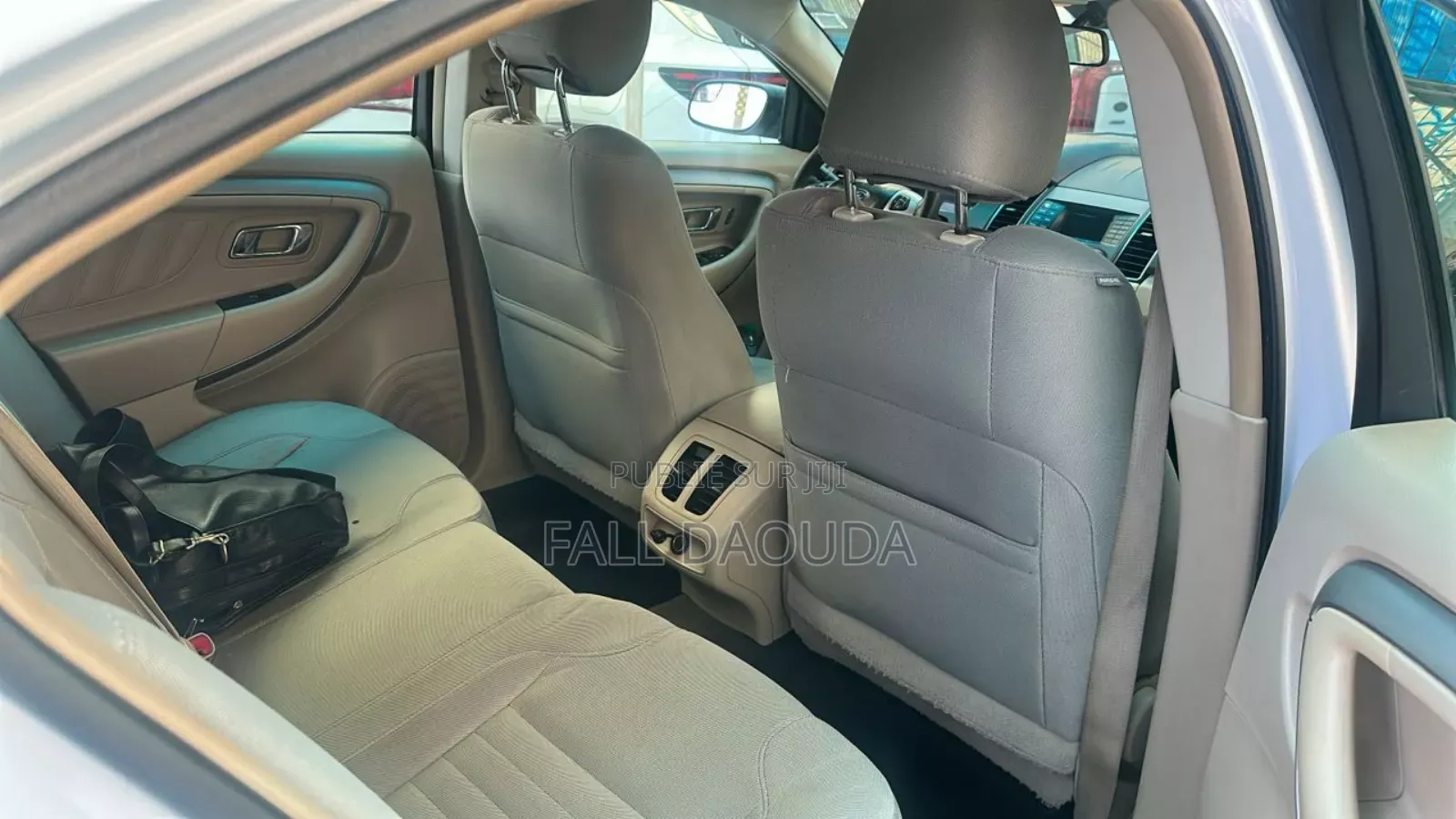 Ford Taurus 4dr Sedan 2016 Blanc