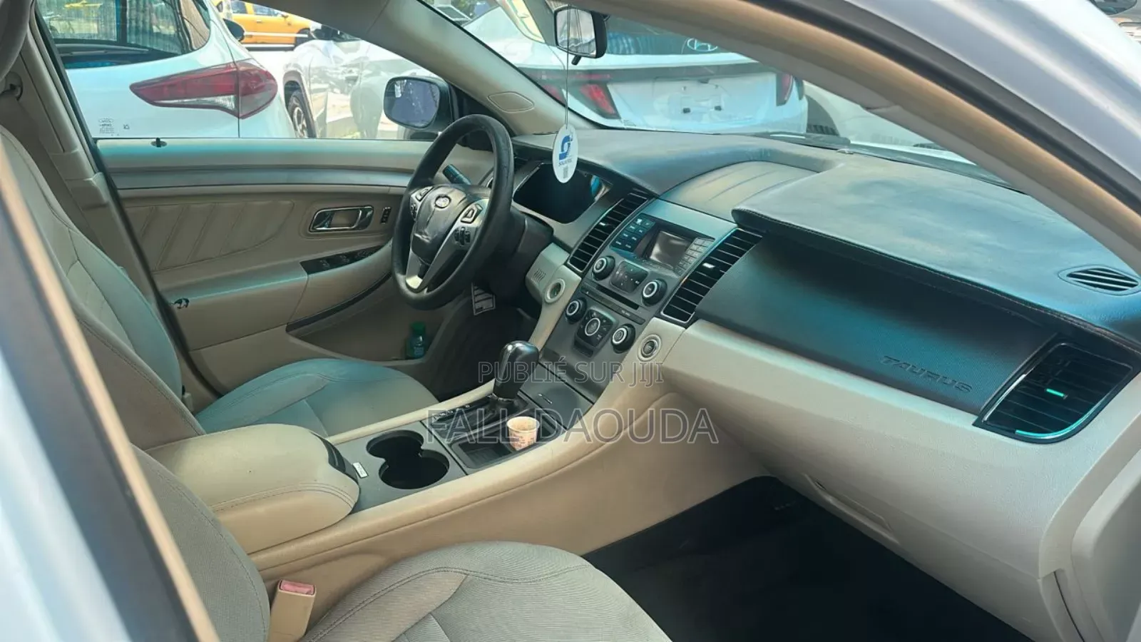 Ford Taurus 4dr Sedan 2016 Blanc