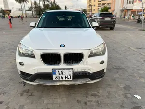 Photo - BMW X1 2015 Blanc
