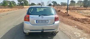 Toyota Auris 2012 Gris