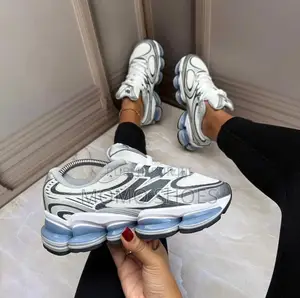 Photo - Newblance 2000