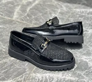 Photo - Chaussures Occasion Sérieuse