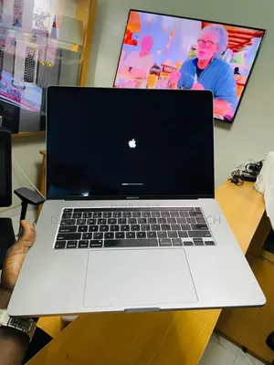 New Apple MacBook Pro 2019 16GB Intel Core I9 SSD 512GB