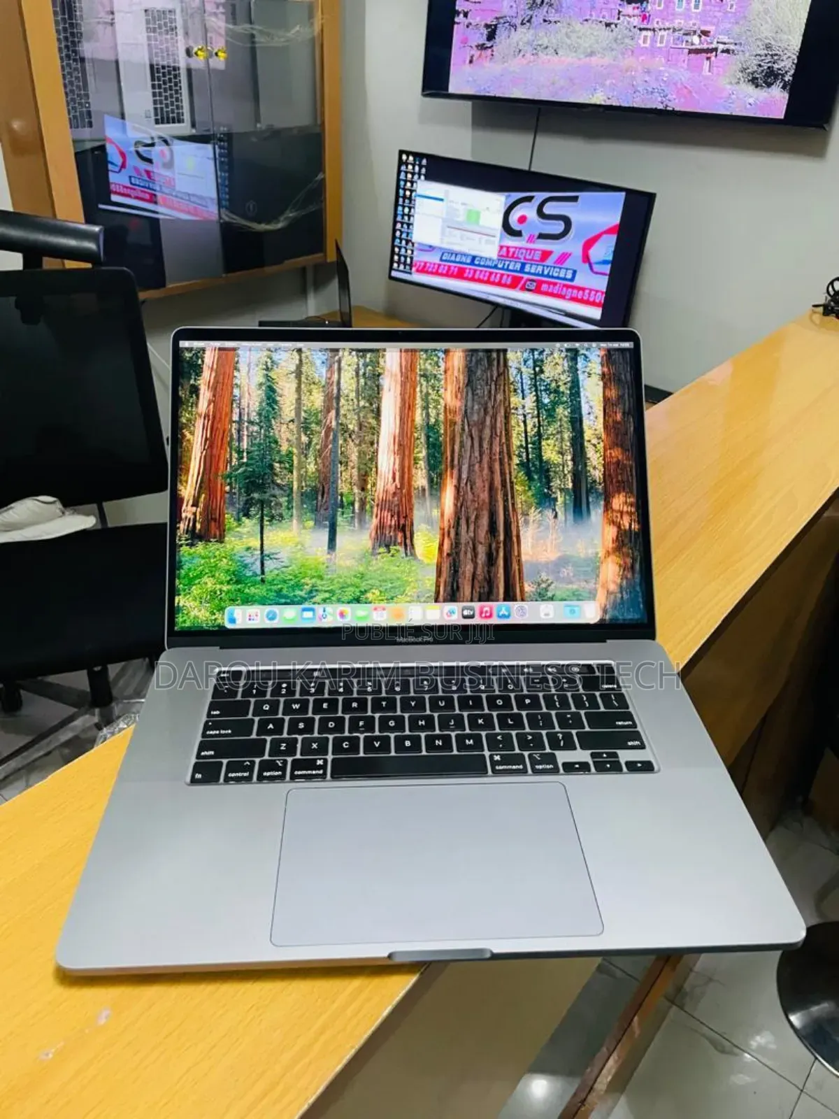 New Apple MacBook Pro 2019 16GB Intel Core I9 SSD 512GB