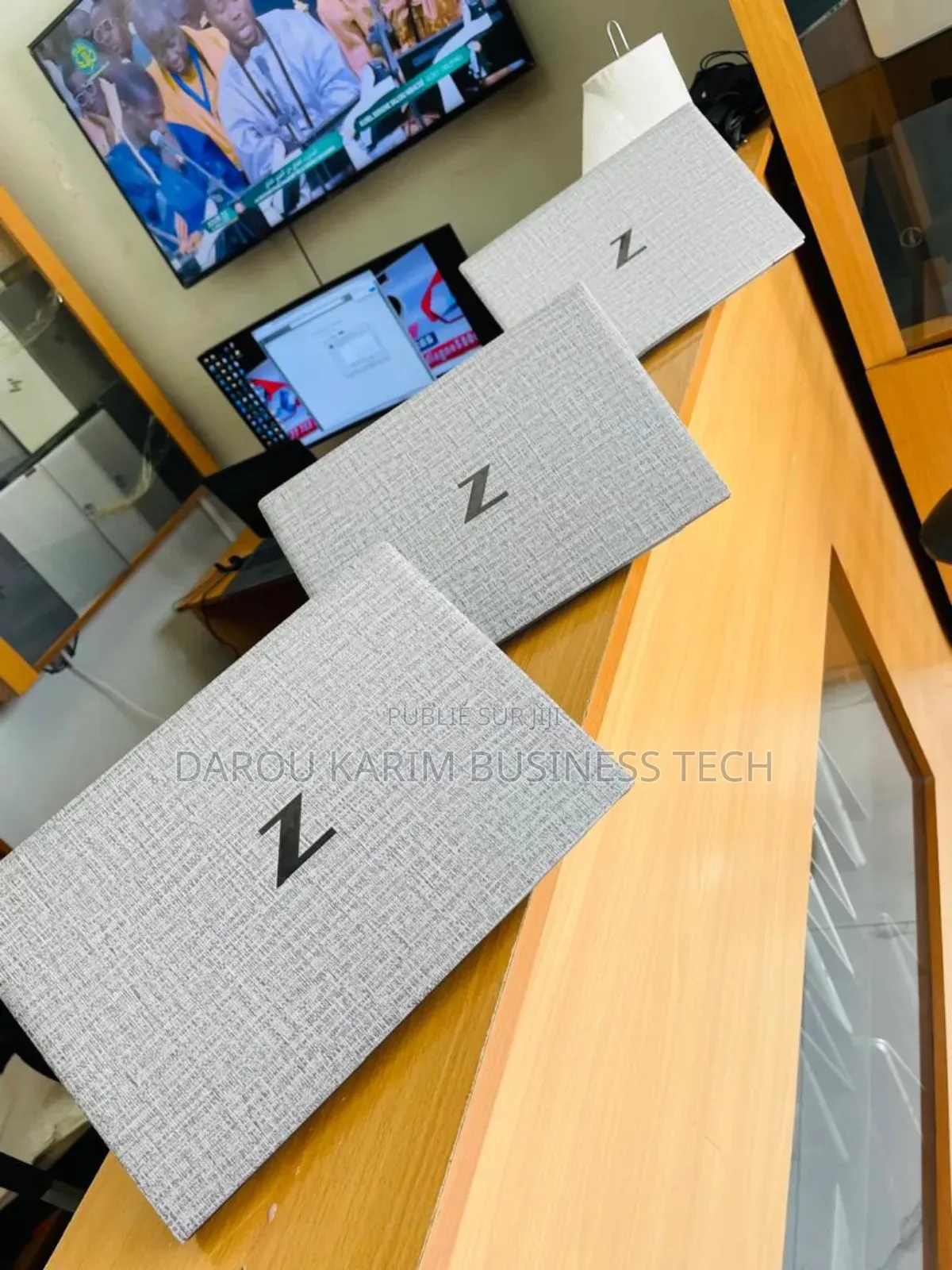 New HP ZBook Firefly 14 G7 16GB Intel Core i7 SSD 256GB