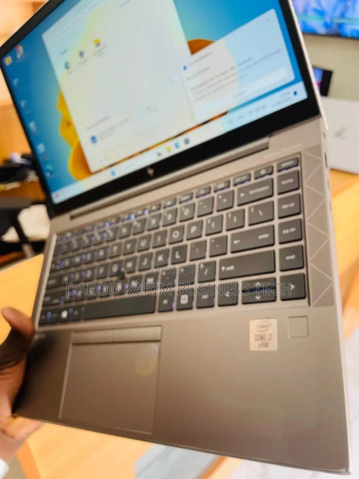 New HP ZBook Firefly 14 G7 16GB Intel Core i7 SSD 256GB