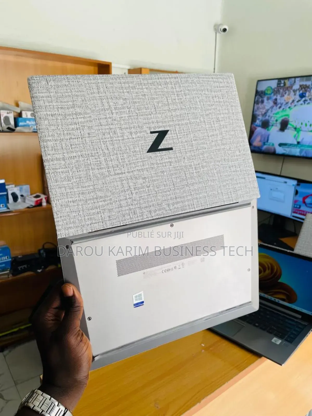 New HP ZBook Firefly 14 G7 16GB Intel Core i7 SSD 256GB