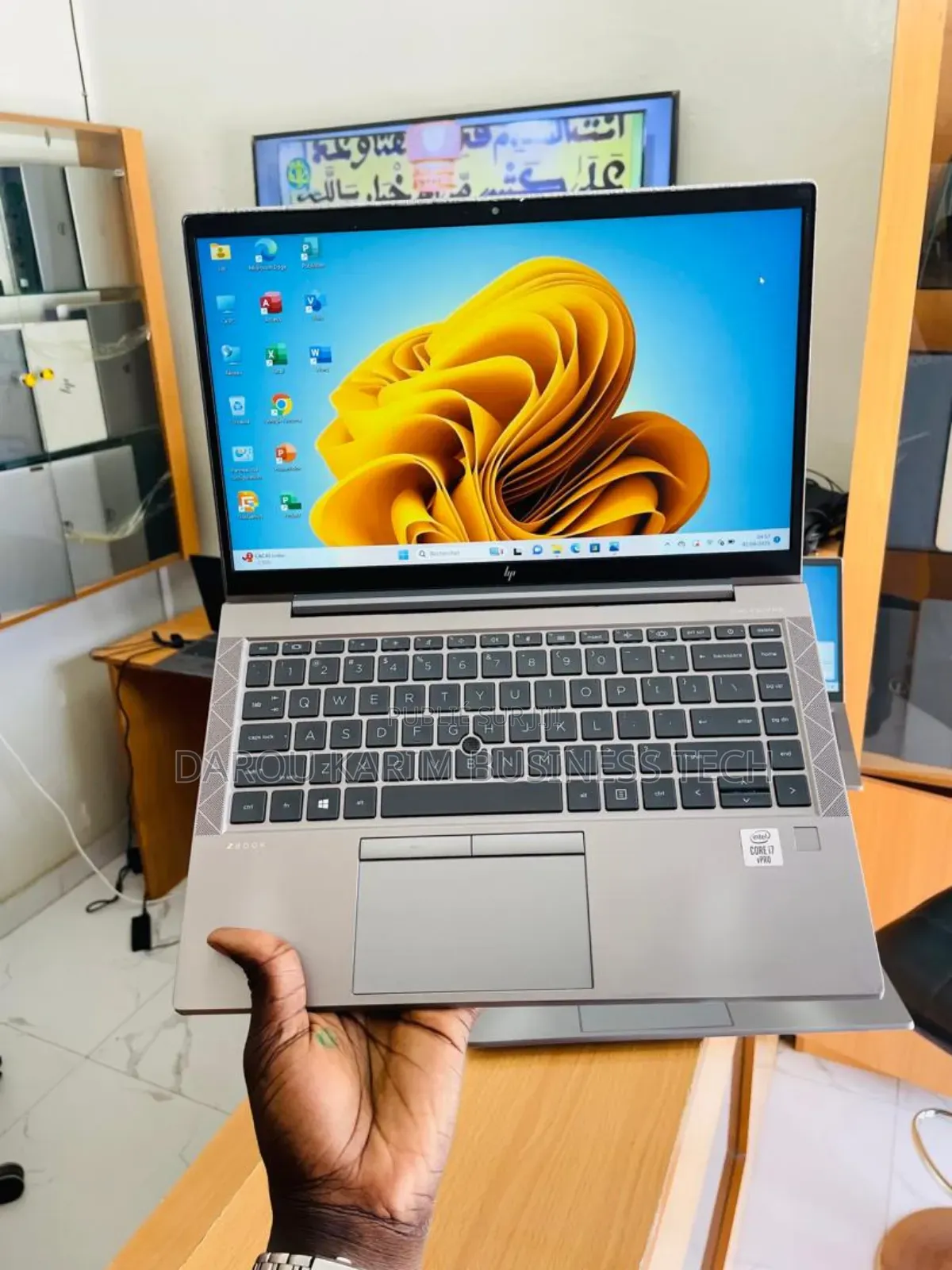 New HP ZBook Firefly 14 G7 16GB Intel Core i7 SSD 256GB