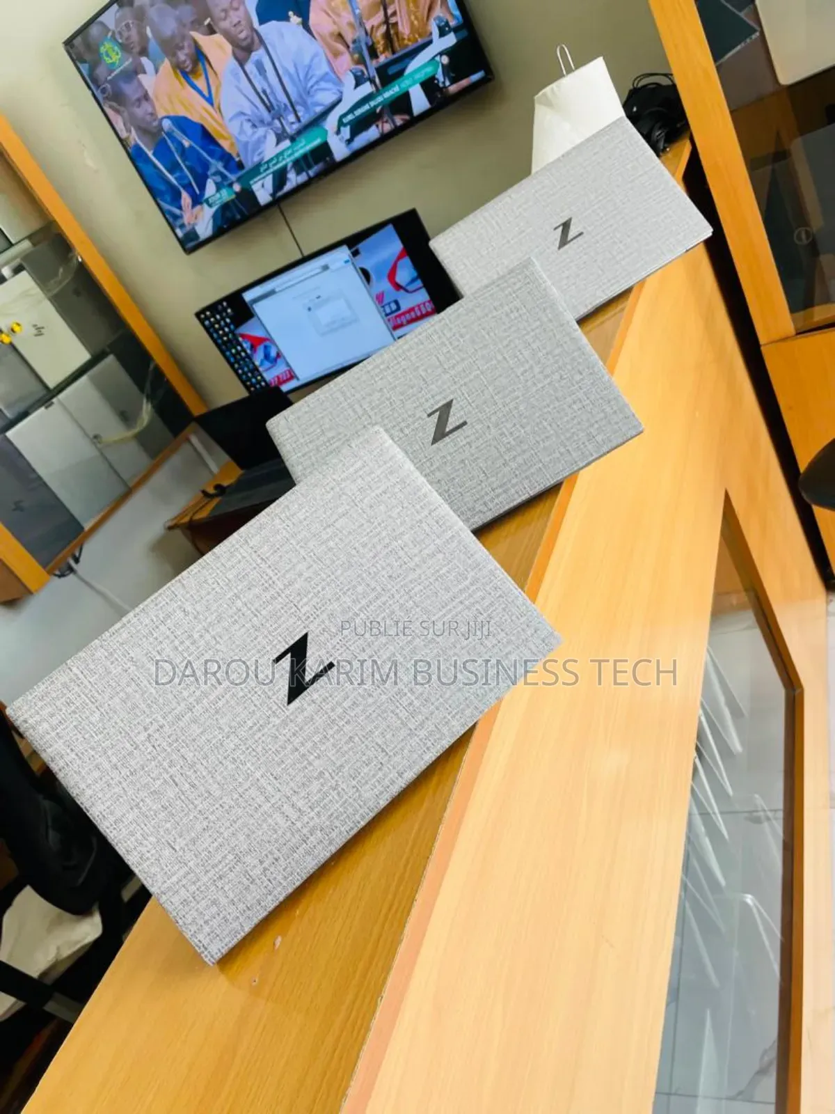 New HP ZBook Firefly 14 G7 16GB Intel Core i7 SSD 256GB