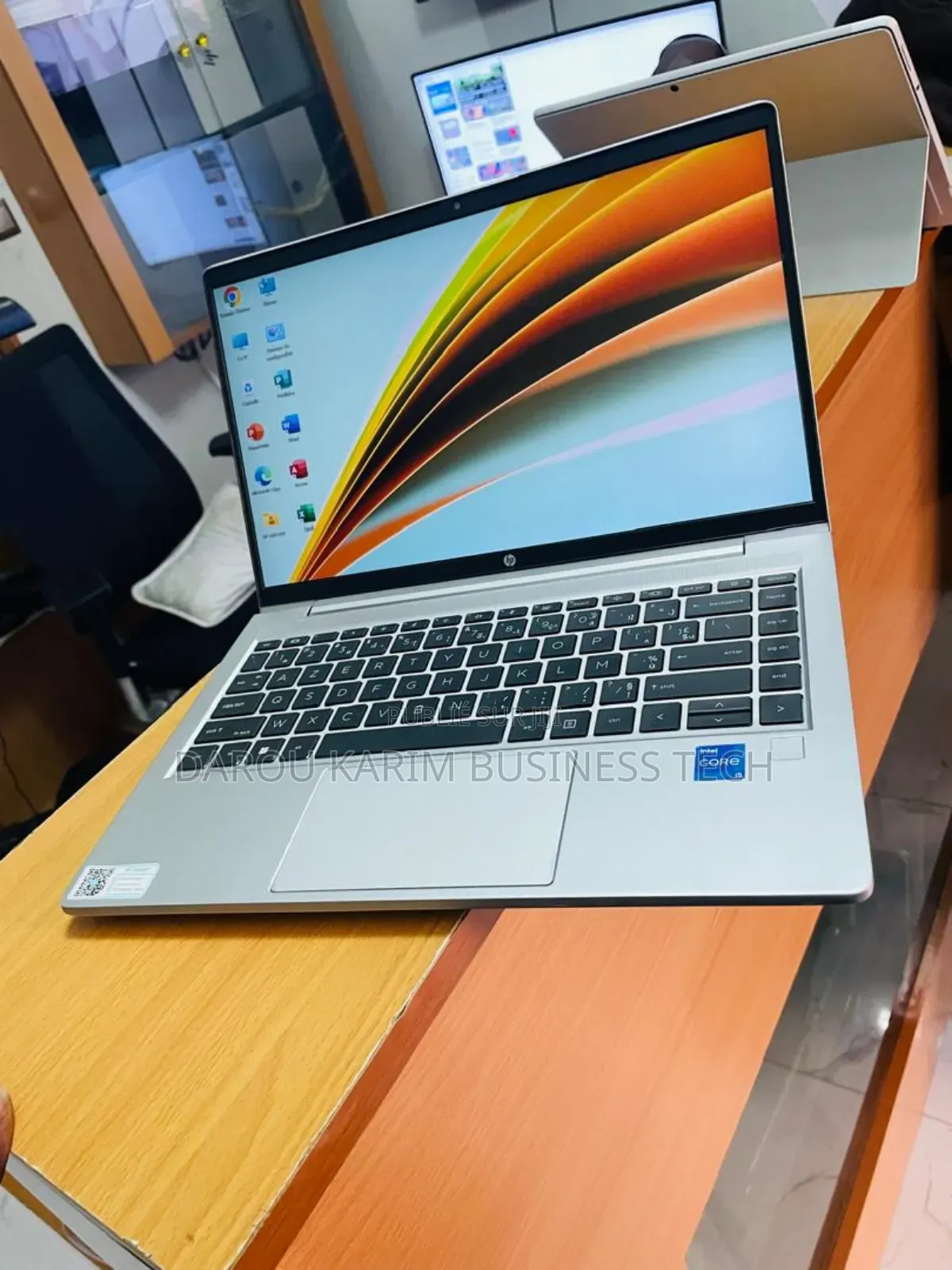 New Ordinateur portable HP ProBook 440 G10 16GB Intel Core i5 SSD 512GB