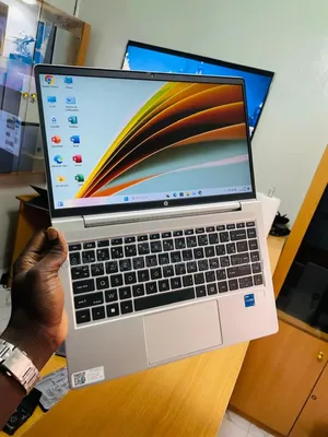 New Ordinateur portable HP ProBook 440 G10 16GB Intel Core i5 SSD 512GB