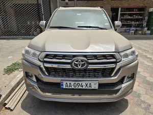 Photo - Toyota Land Cruiser Prado 2020