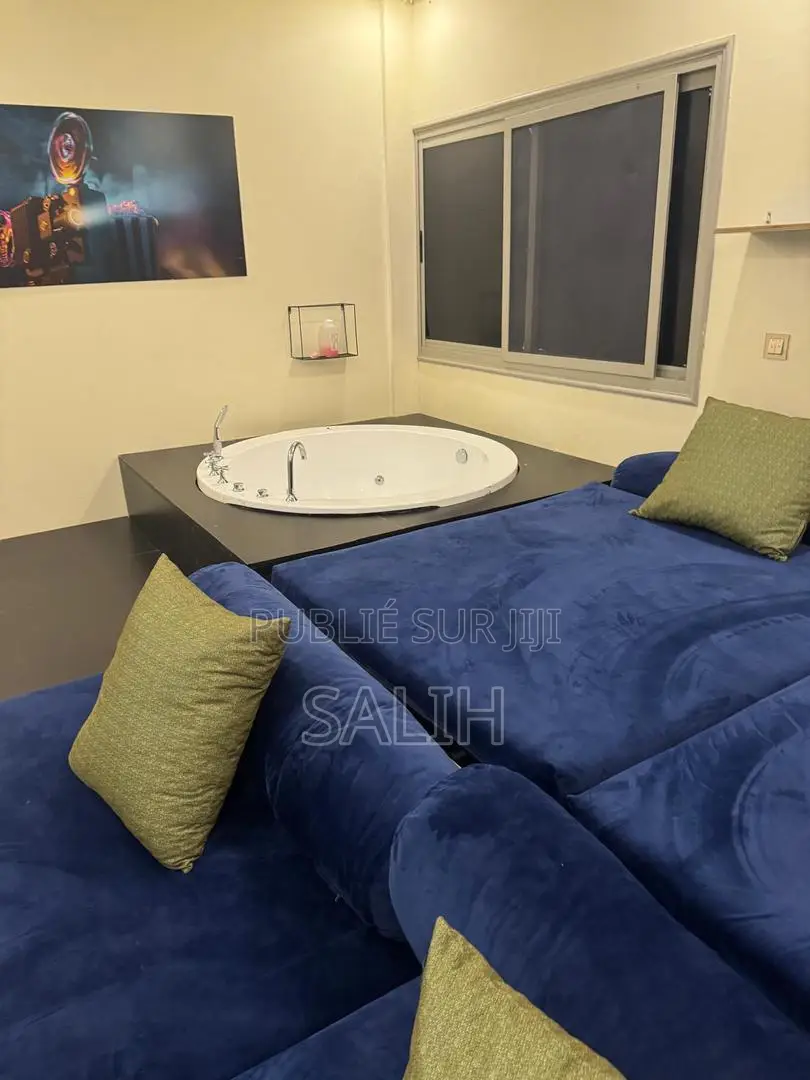 Furnished 3chbre Appartement dans Salih-Immo, Almadies à Vendre