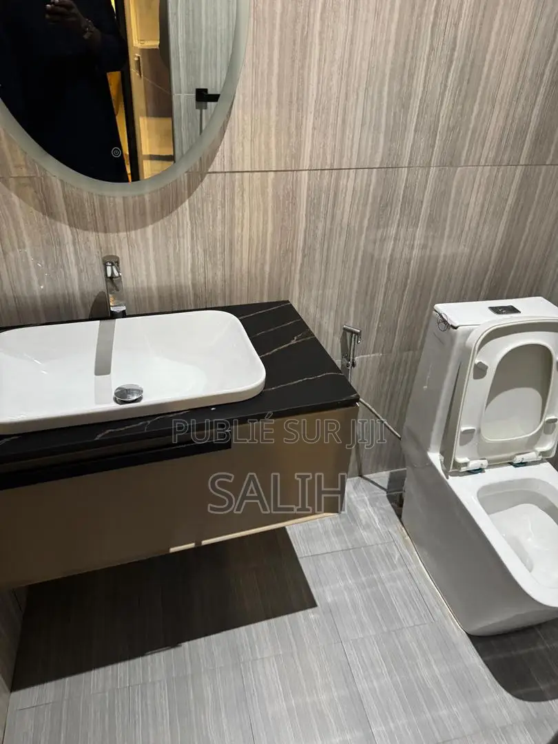 Furnished 3chbre Appartement dans Salih-Immo, Almadies à Vendre