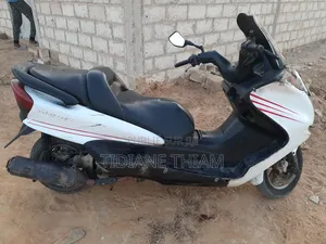 Photo - Motorcycle 2012 Blanc