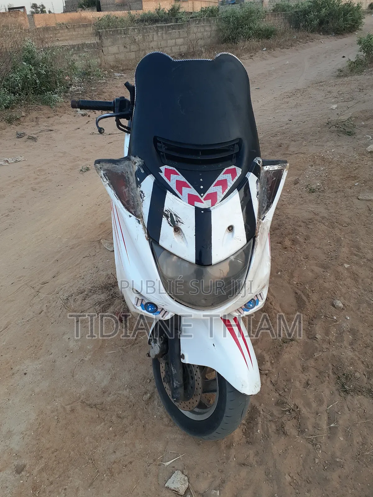 Motorcycle 2012 Blanc