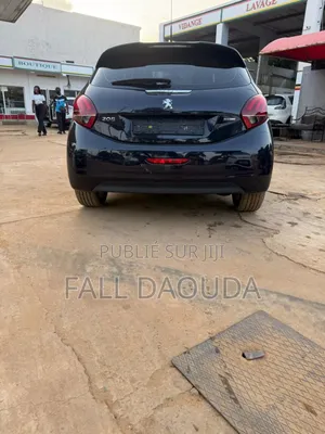 Peugeot 208 2017 Black
