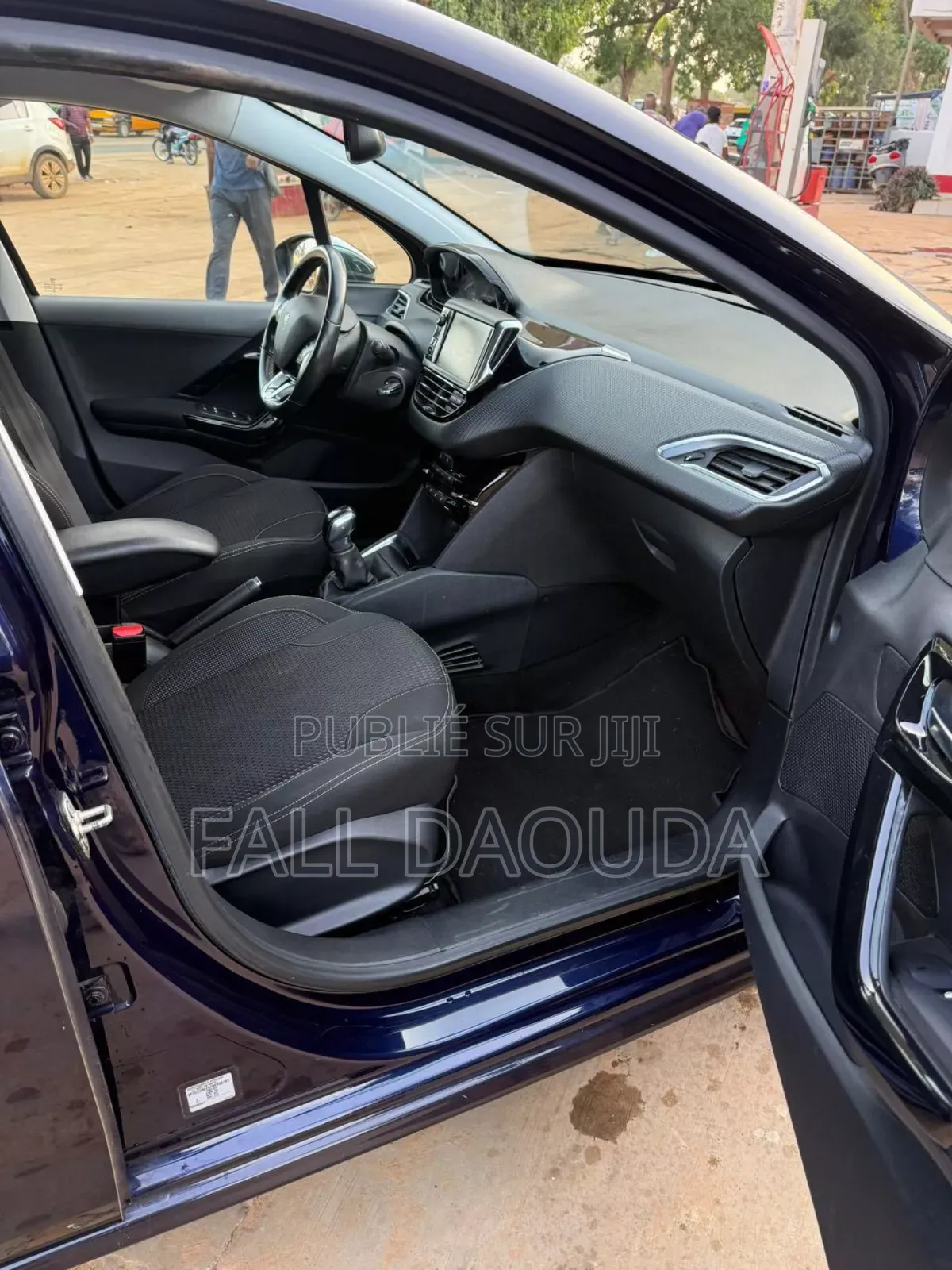 Peugeot 208 2017 Black