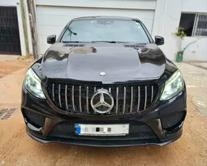Photo - Mercedes-Benz GLE-Class 2016 Black