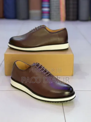 Photo - Chaussures De Ville en Cuir