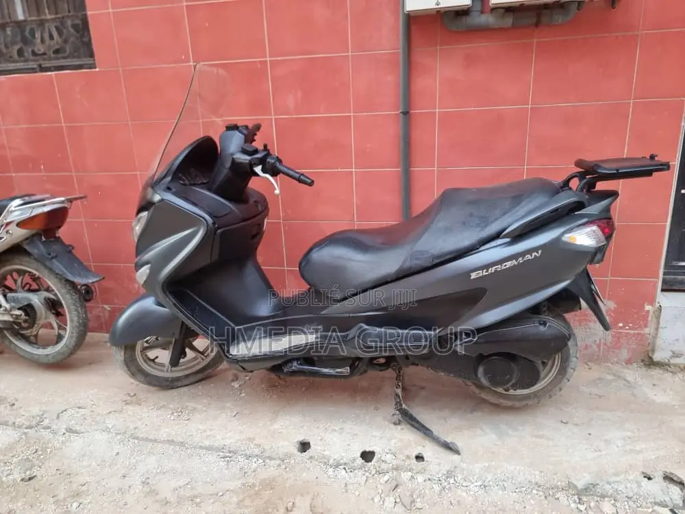 Suzuki Burgman 2020 Gris